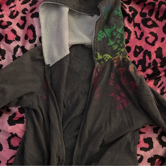 rainbow skull graphic jacket early 2000s 2010 - Picture 3 of 4